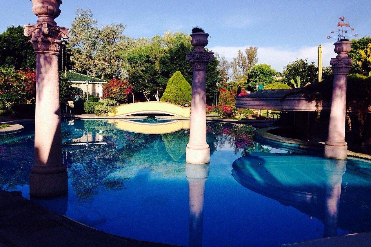 Gran Hotel Hacienda De La Noria Aguascalientes Exterior photo The pool at the center of the resort