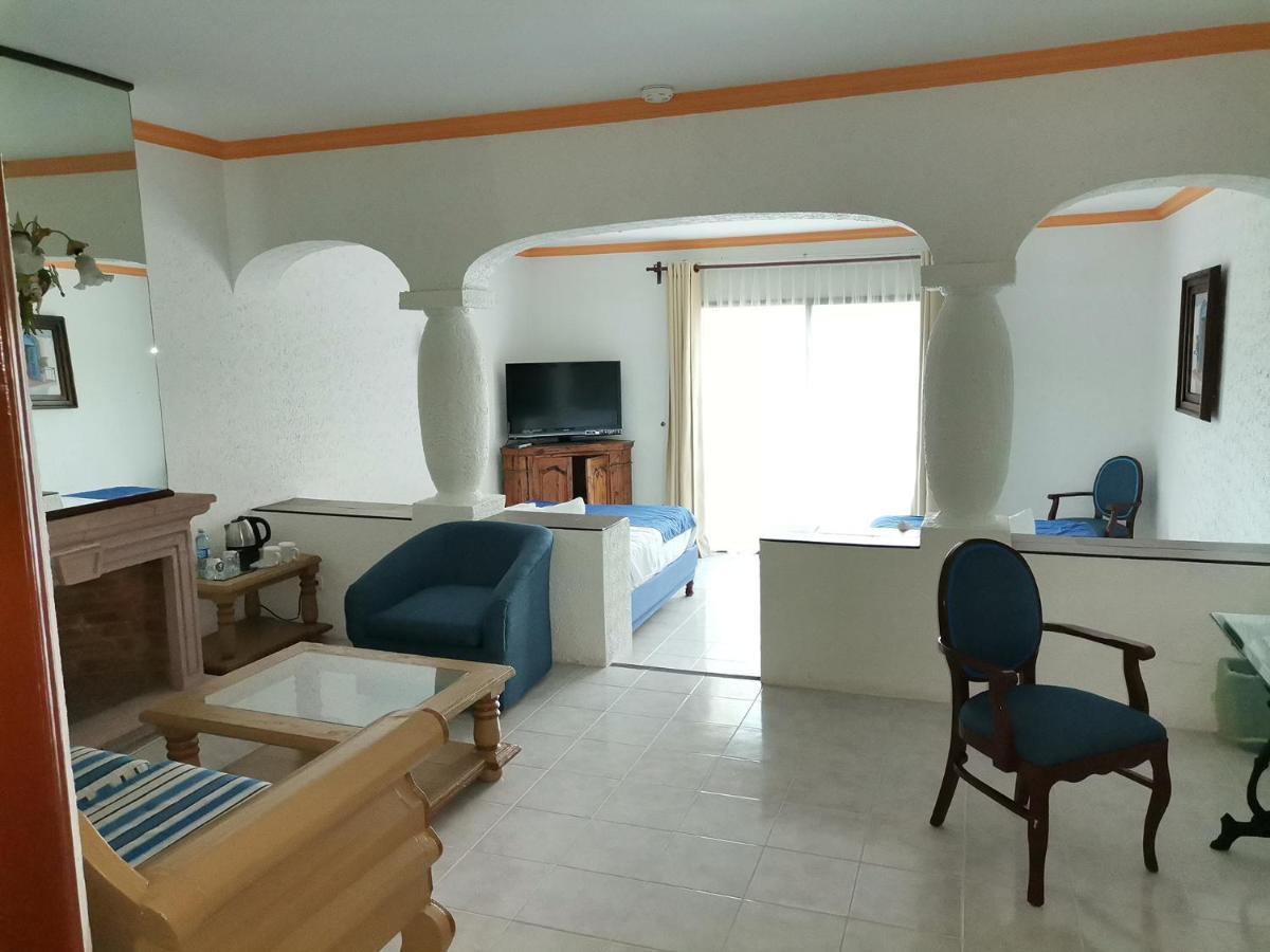 Gran Hotel Hacienda De La Noria Aguascalientes Exterior photo A typical hotel room in the resort