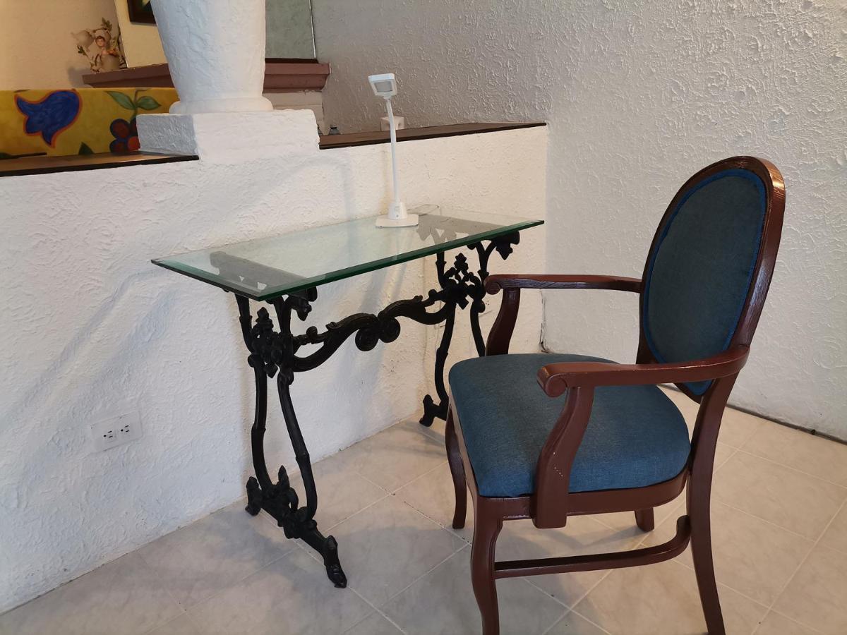 Gran Hotel Hacienda De La Noria Aguascalientes Exterior photo A chair