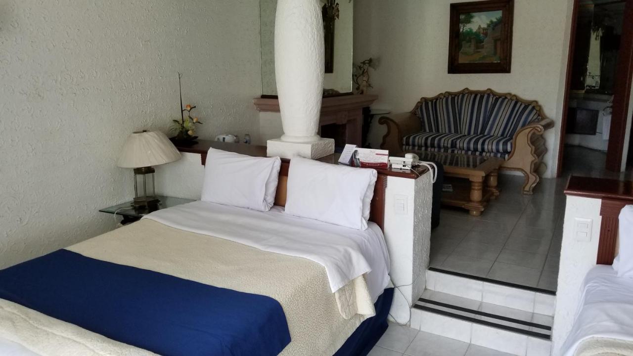 Gran Hotel Hacienda De La Noria Aguascalientes Exterior photo A room at the hotel